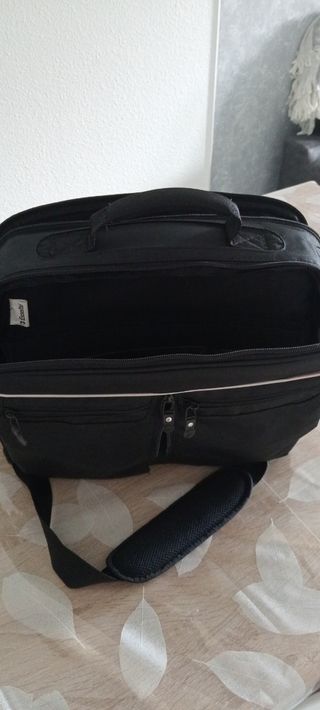 Maletín portátil Esselte - Negro