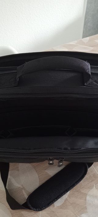 Maletín portátil Esselte - Negro