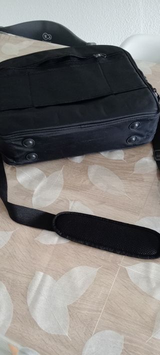 Maletín portátil Esselte - Negro