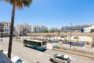 Piso en venta en Puerto Banús en Marbella
