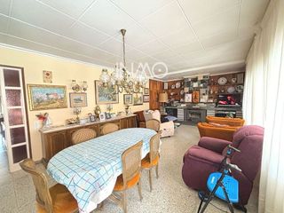 Casa en venta en Zona Mercat en Rubí