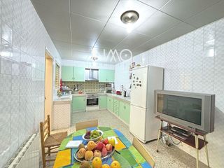 Casa en venta en Zona Mercat en Rubí