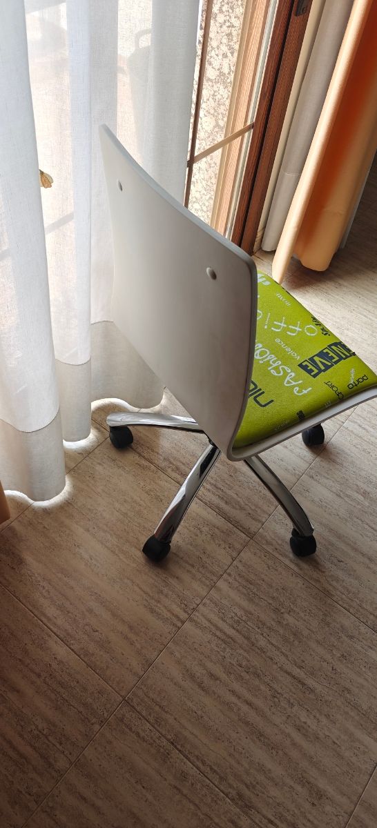 Silla escritorio giratoria verde