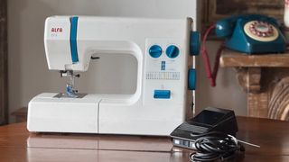 Máquina Coser Alfa 674