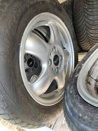 Ruedas y Llantas Mini