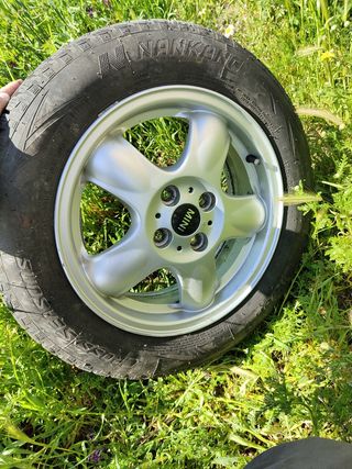 Ruedas y Llantas Mini