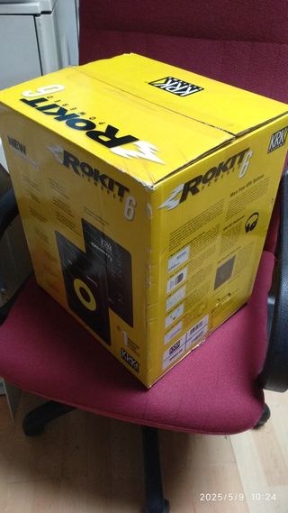 2 Monitores Studio Rokit KRK RP6G3 Biamplif Prof