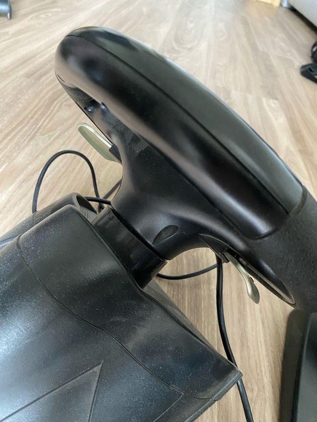 Trust Gaming Racing Wheel for PS2 with Pedals and Mount