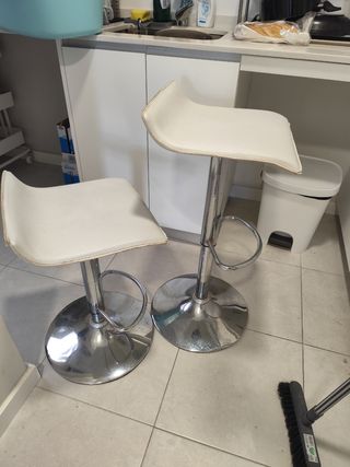 2 Taburetes altos