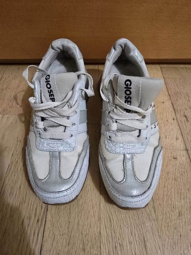 MODA MUJER:ZAPATILLAS N-35. MARCA GIOSSEPO. 4,80 E