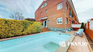 Casa adosada en venta en Centre - Eixample – Can Llobet – Can Serra en Barbera del Vallès