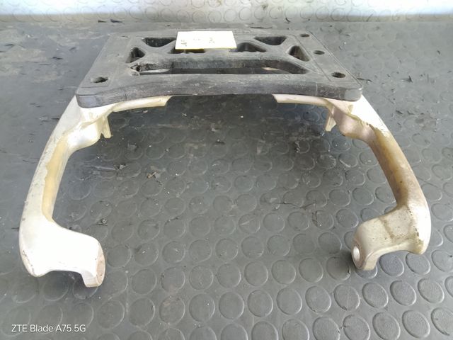 Maniglione honda dominator 650 graffi e danni