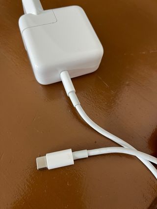 Cargador Apple 30W USB-C, 2m. Precio negociable