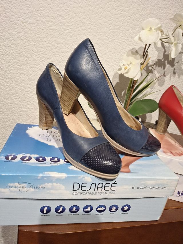 Zapatos tacón DESIRÉE azules y rojos