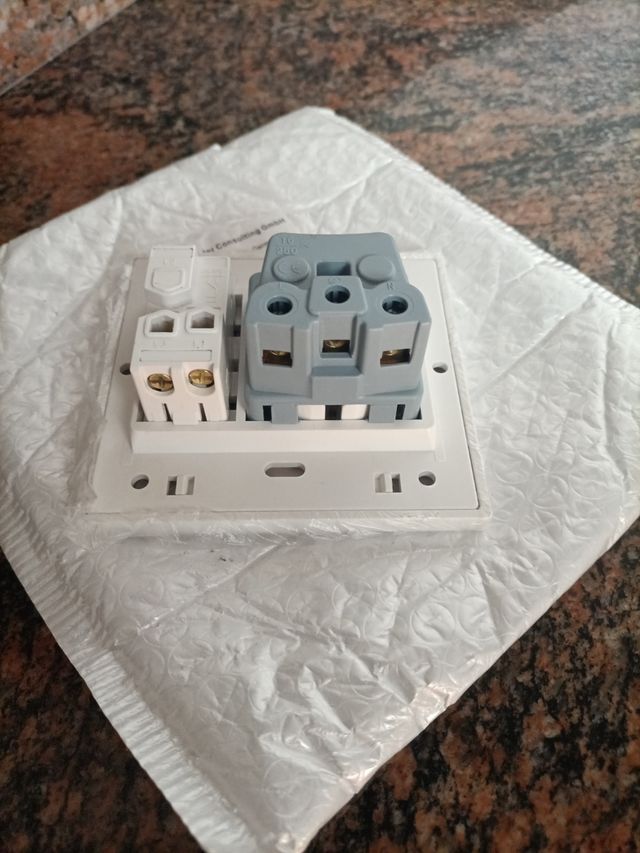 Enchufe con interruptor