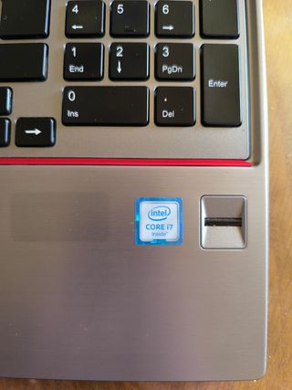 Portatile Fujitsu i7 - 16 GB RAM - Windows 11