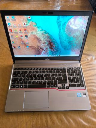 Portatile Fujitsu i7 - 16 GB RAM - Windows 11
