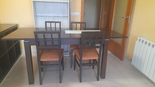 Mesa extensible + 4 sillas