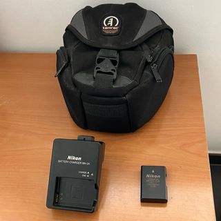 Cámara Nikon D3100 + objetivo 18-105mm