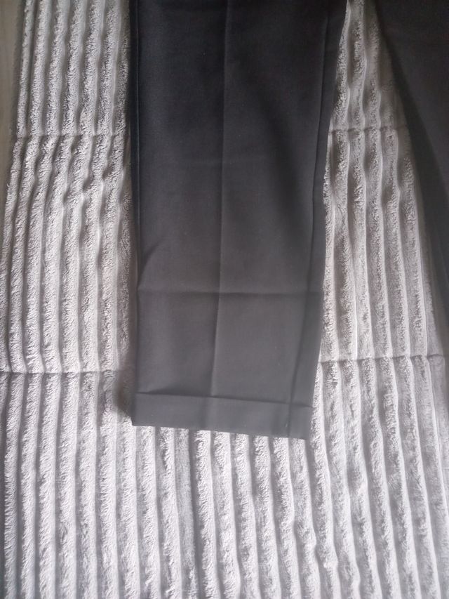 Pantaloni neri con elastico in vita tg 48