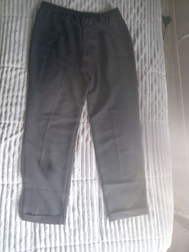 Pantaloni neri con elastico in vita tg 48