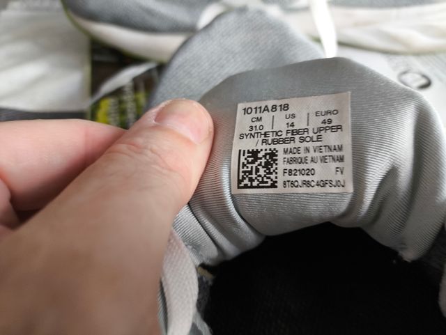 Zapatillas Asics running grises