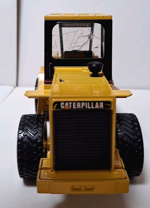 Excavadora Cat 918F Joal 1/25