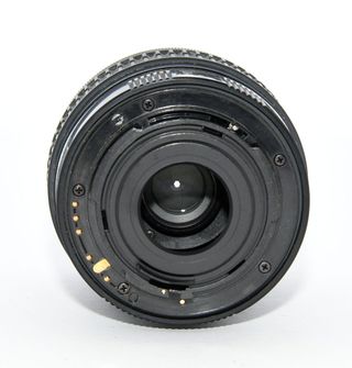 OBJETIVO PENTAX SMC 18-55 CON CAMARA DECORATIVA