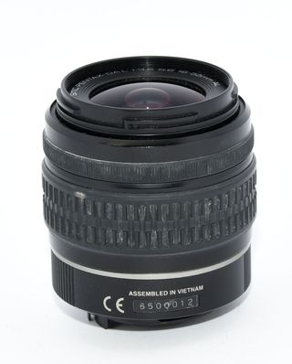 OBJETIVO PENTAX SMC 18-55 CON CAMARA DECORATIVA