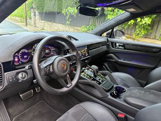 PORSCHE CAYENNE COUPE TURBO GT