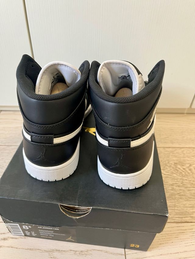 Nike Air Jordan 1 Mid 2017