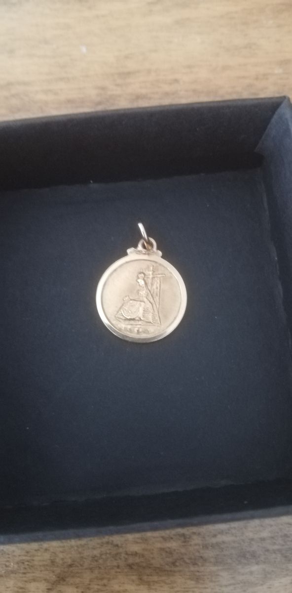 Medalla oro 18k - Virgen