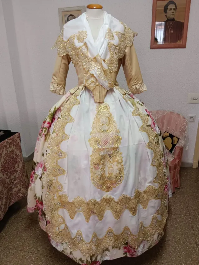 Aderezo de fallera en oro