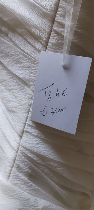Splendido abito da sposa bianco