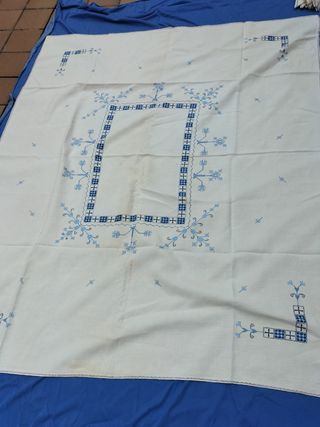 Mantelería bordada a mano