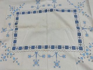 Mantelería bordada a mano