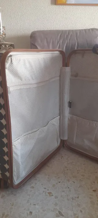 Maleta Pepe Jeans - Azul y Blanca medidas 60×44