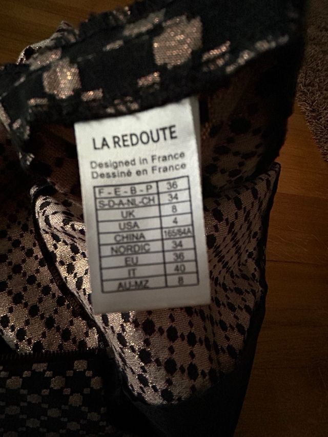 Vestido retrô P/G - Preto e Dourado