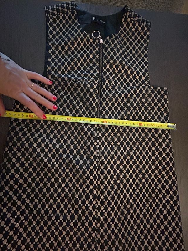 Vestido retrô P/G - Preto e Dourado