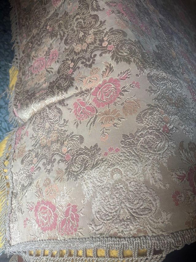 Copriletto broccato floreale beige rosa