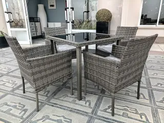 Mesa con 4 sillas para jardín o terraza NUEVO