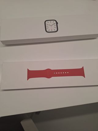Apple Watch Series 7 (GPS+ Cellular, 45mm) Rojo