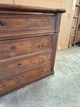Comoda antigua.
