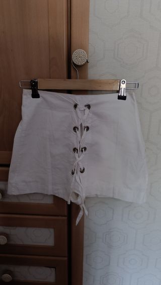 Mini falda pantalón Zara blanca XS