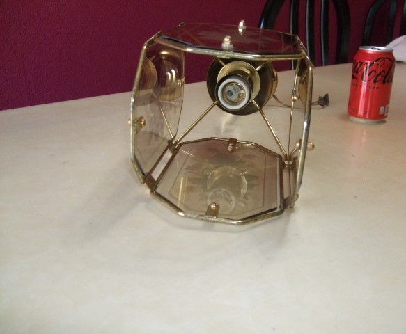 LÂMPADA TIPO LANTERNA.