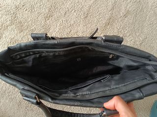 Bolso negro tipo cartera