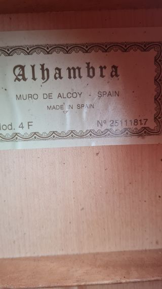 Guitarra ALHAMBRA clásica naranja