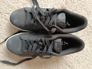 Zapatillas Puma. Solo se las ha puesto 2 veces.