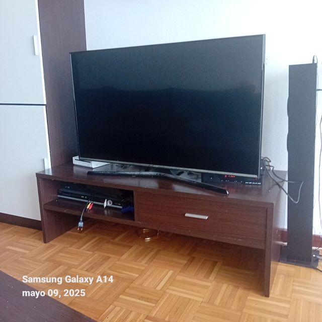 TV Samsung 55" seminueva