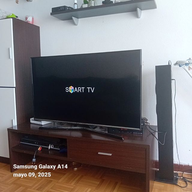 TV Samsung 55" seminueva